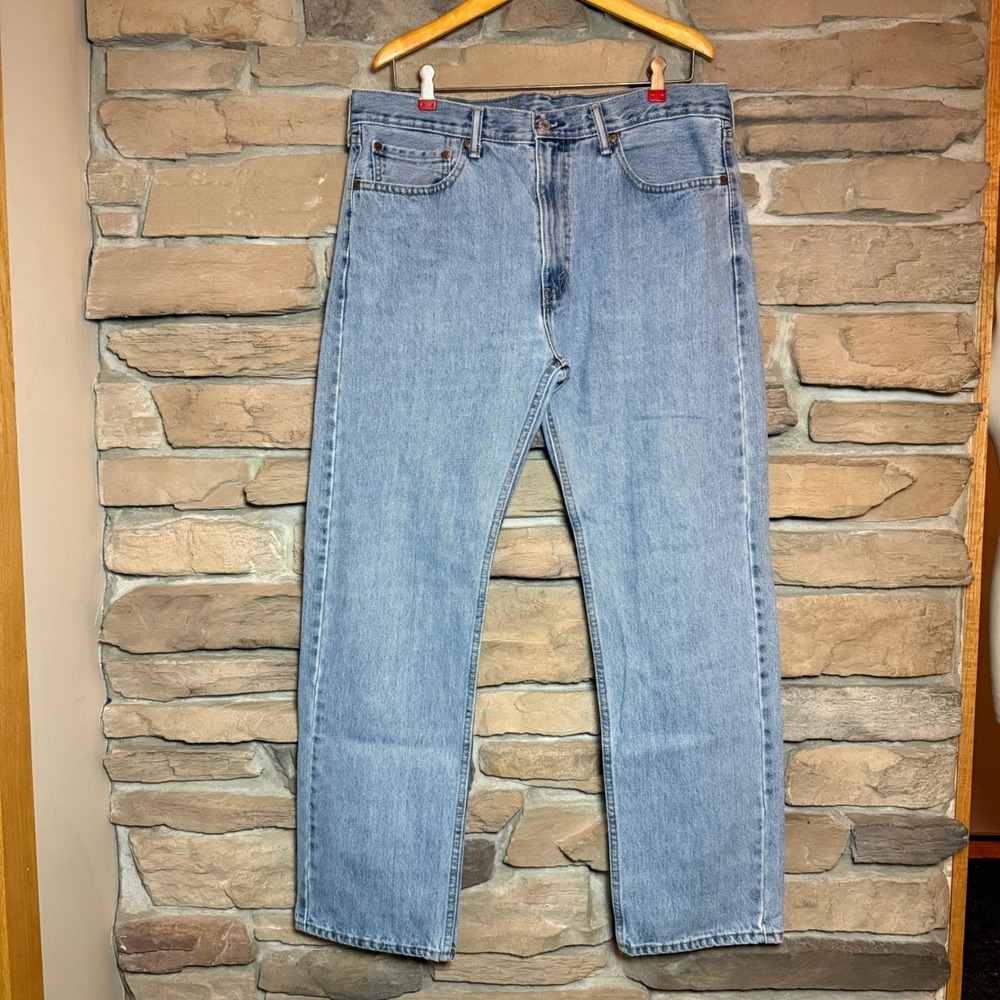 Levi Strauss 505 Mens Jeans Light Wash Straight Fit 36x32 *Flaw